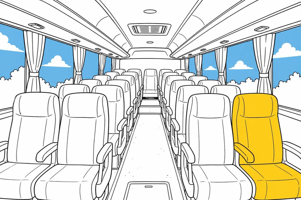 Interior bus dengan deretan kursi dan satu kursi kuning menonjol